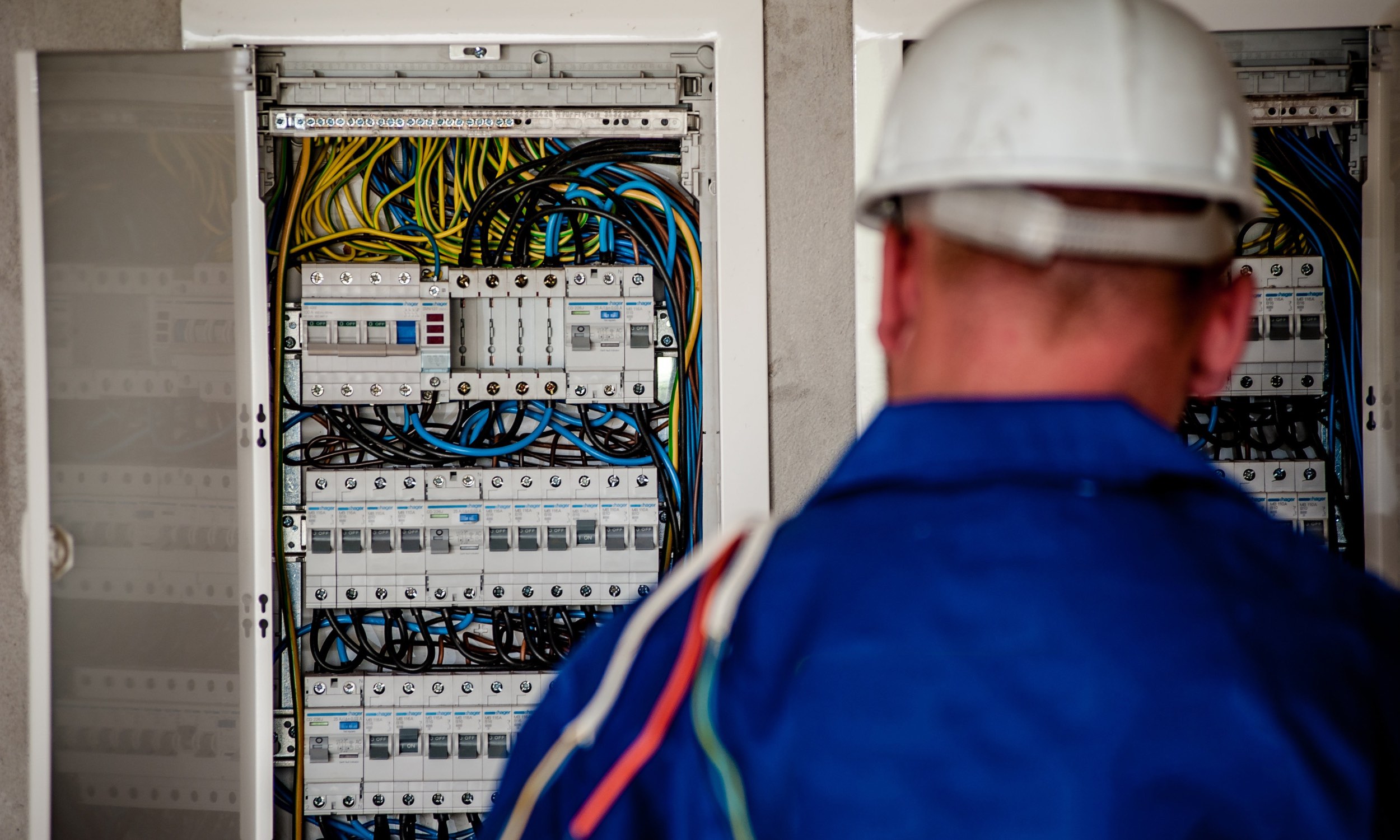 esquema eléctrico cuadro piscina​